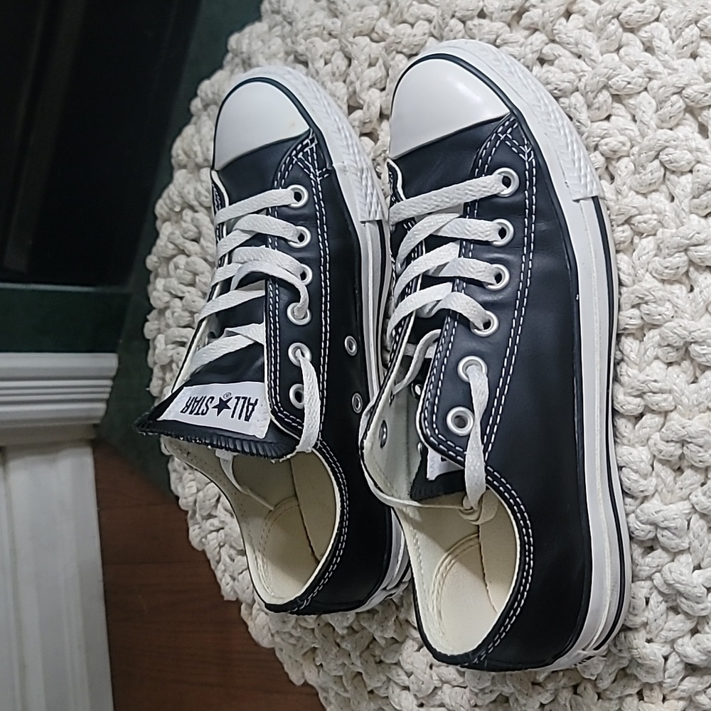 NIB Leather Converse